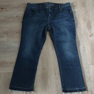 Old Navy size 14 frayed-hem crop jean